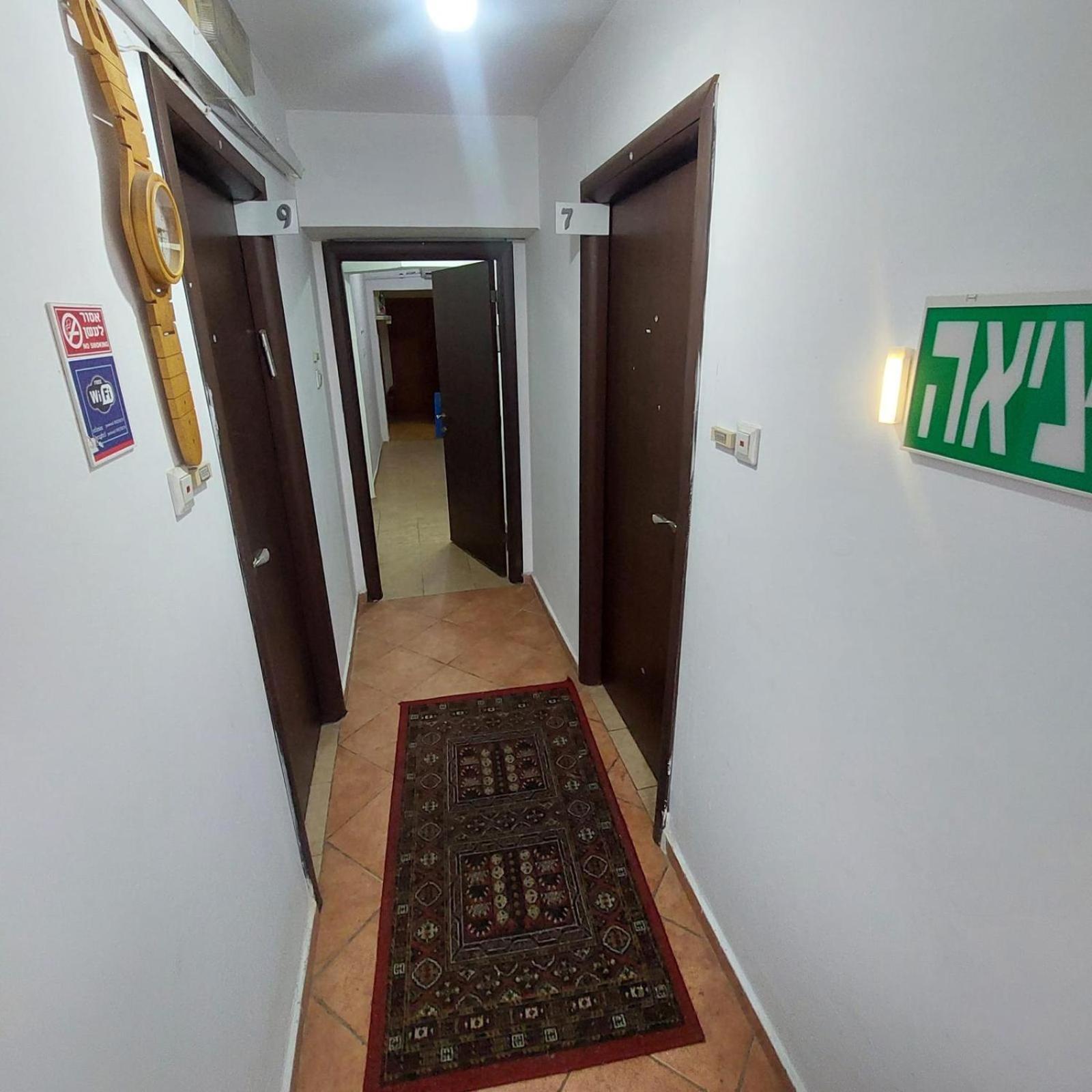 Отель Star Guest- House Or Yehuda Экстерьер фото