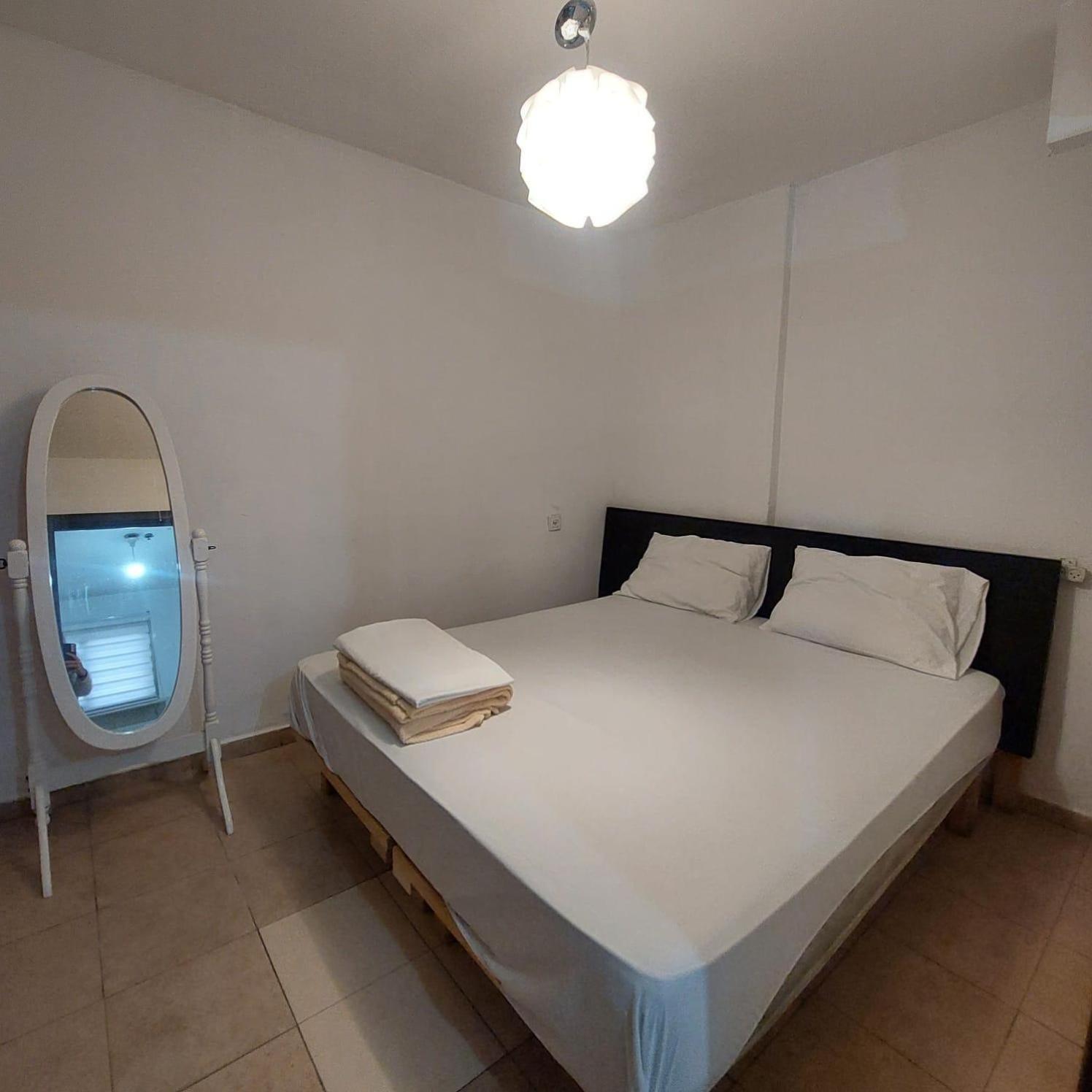 Отель Star Guest- House Or Yehuda Экстерьер фото