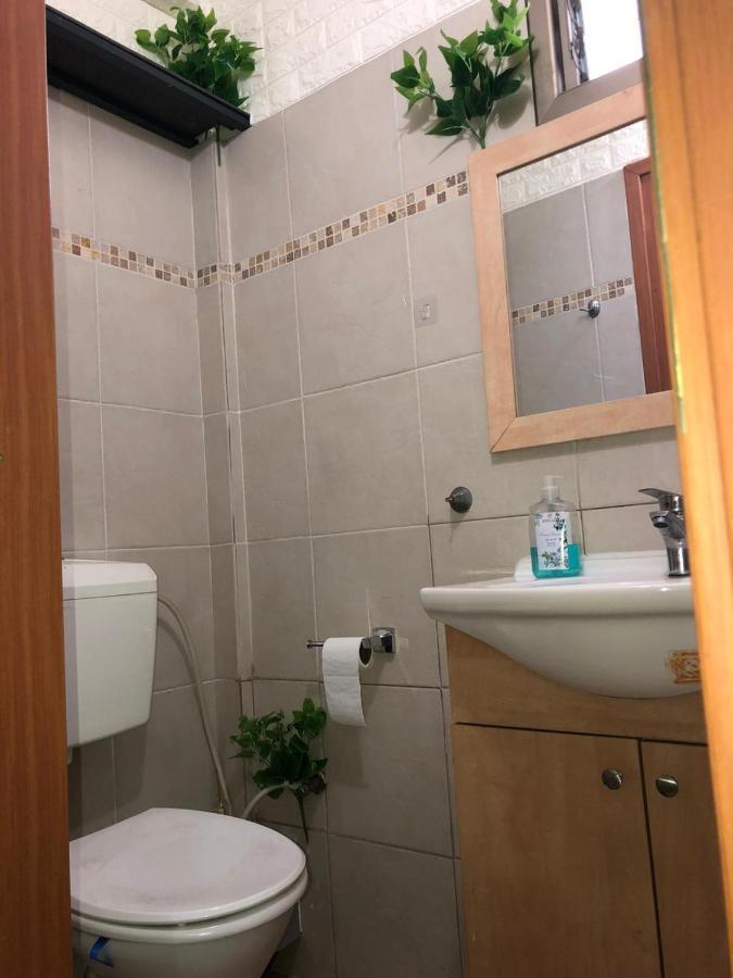 Отель Star Guest- House Or Yehuda Экстерьер фото